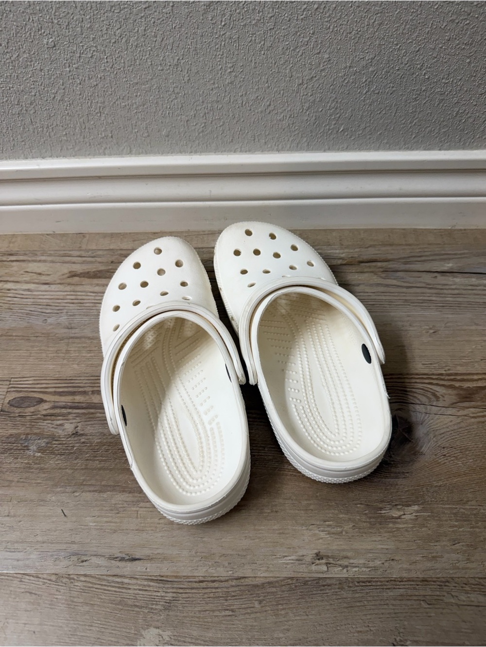 Crocs - Picture 2 of 3